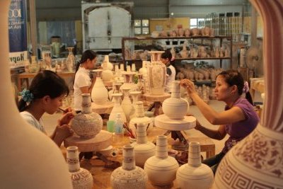 Top nghệ nhân làng gốm Bát Tràng nổi tiếng tại Việt Nam