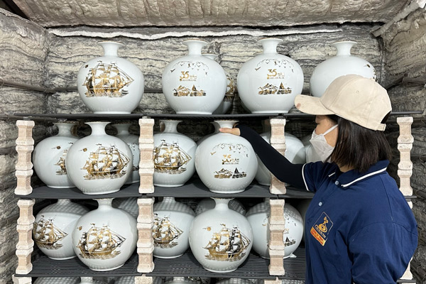 cach-lua-chon-qua-tang-cao-cap.jpg