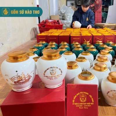 LCC1B - Lọ chè dáng chóe có chân đánh chỉ VK - Cao 15cm - ĐK 10cm - 2,5 Lạng