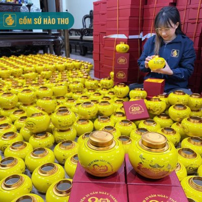 LCQ4B - Lọ chè quả hồng tròn kẻ chỉ